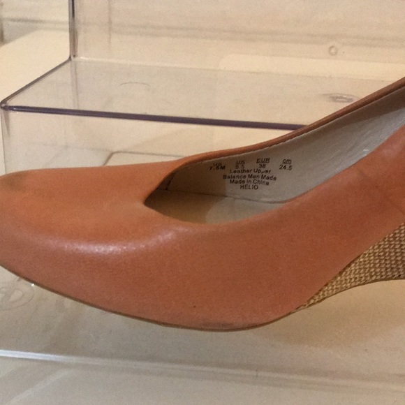 Franco sarto-peach wedges-7.5M - Picture 7 of 12